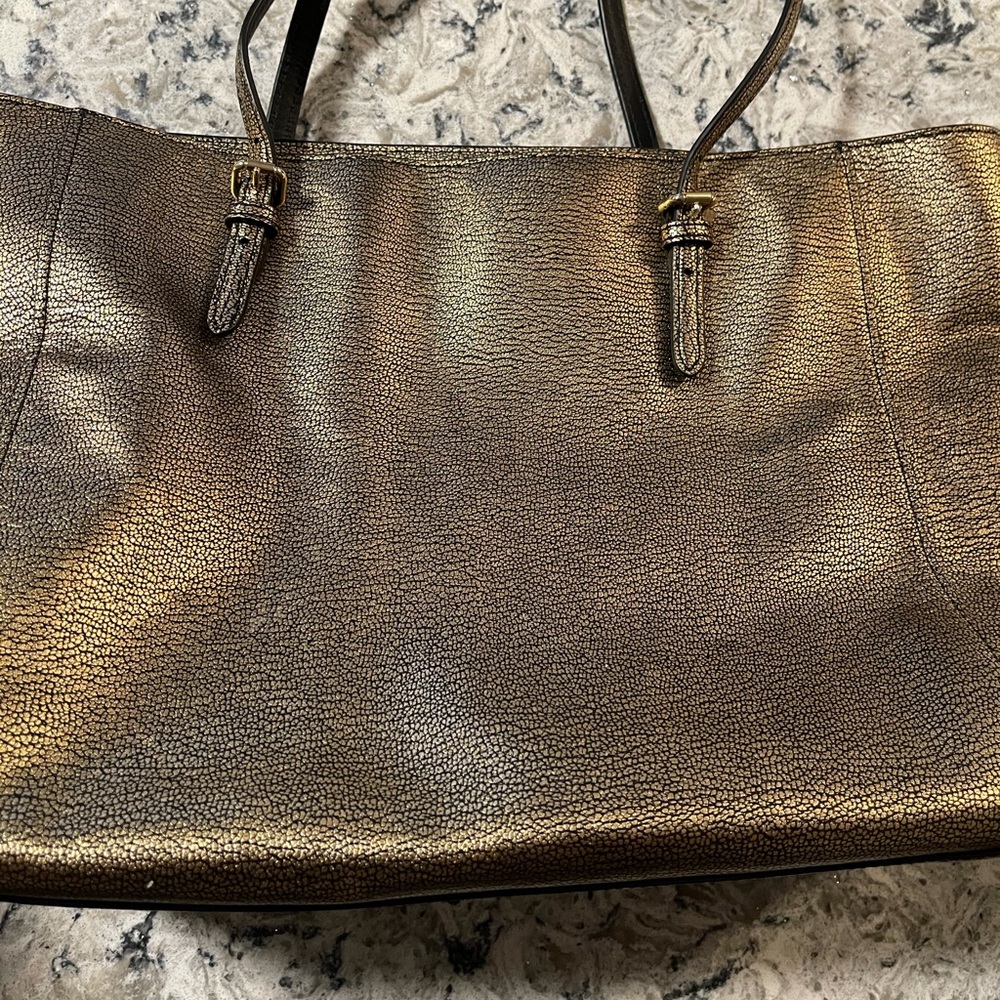 Coach - Picture 3 of 5